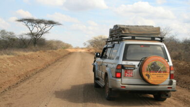 4x4 Rooftop tent car